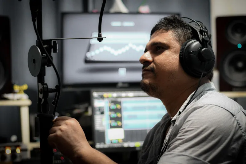 Ninety Seconds to Hooked: The Hidden Formula Behind Radio's Perfect Song Length